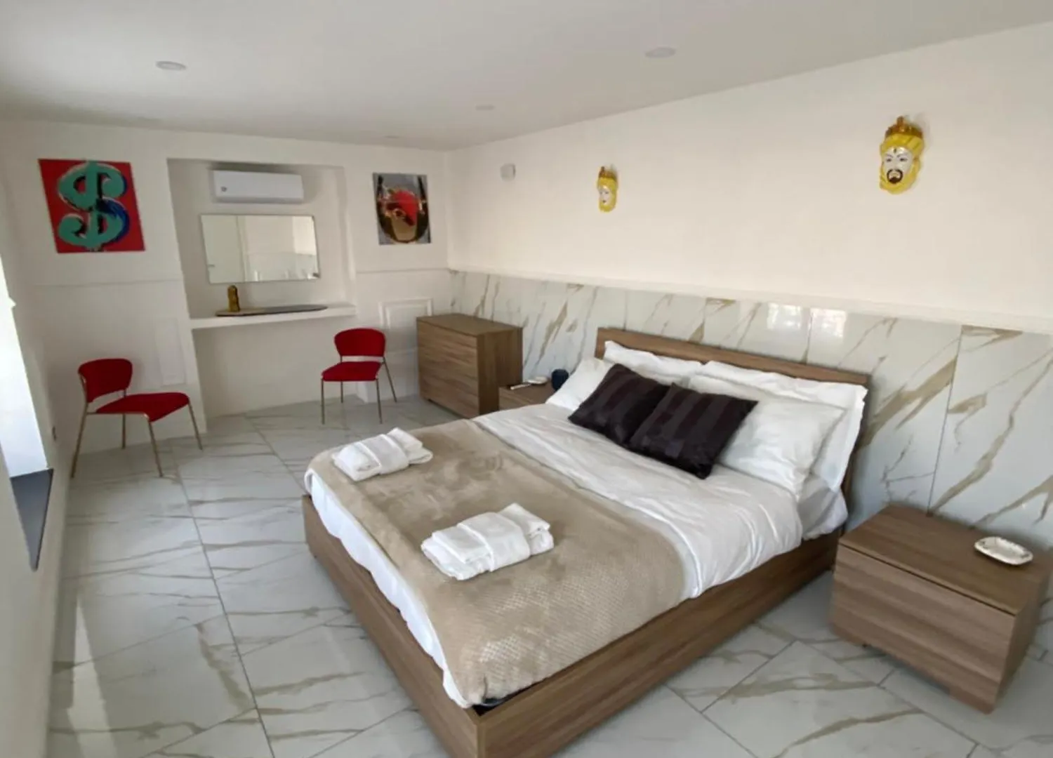 Pippo'S Suite Napoli Italia